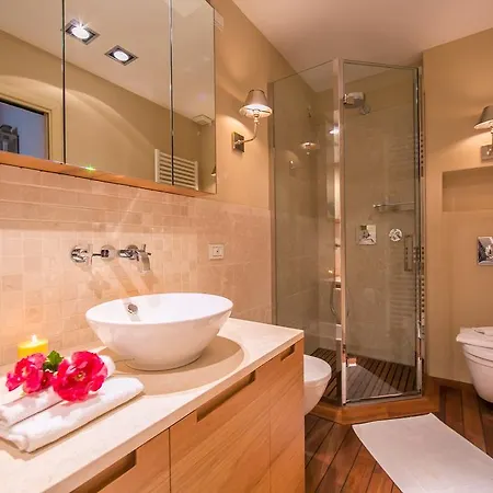 Isola Bella Giardino Apartment