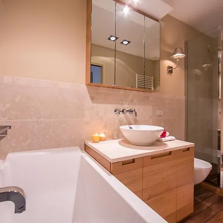 Isola Bella Giardino Apartment
