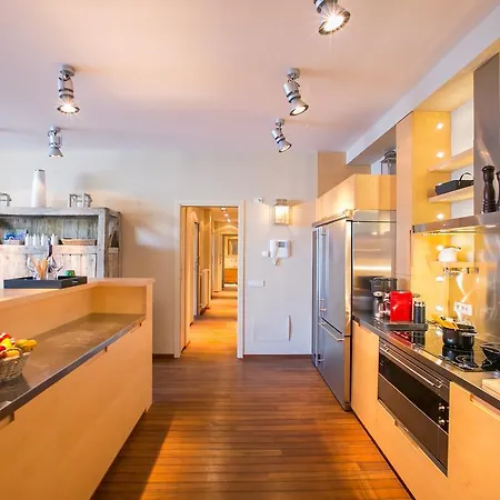Isola Bella Giardino Apartment
